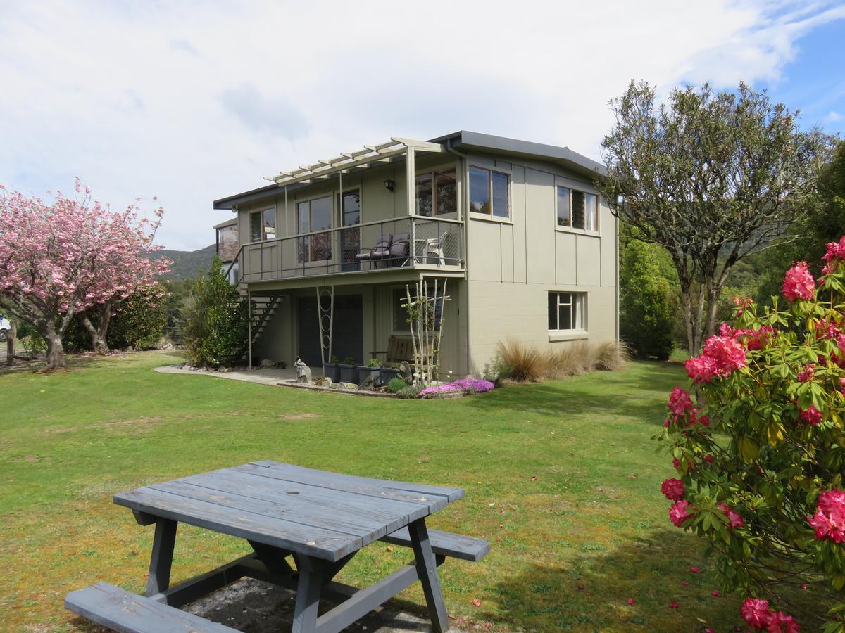 Glendale River View Holiday home *